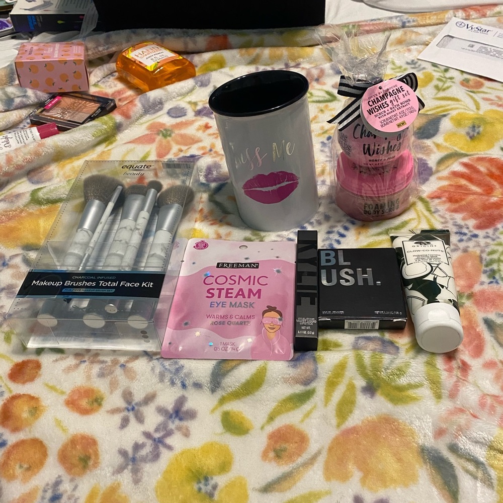 Kiss Me Bundle